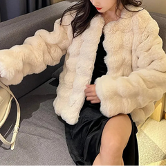 Maelis – Luxe Faux Fur Jacket