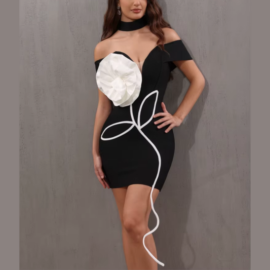 IMOGEN - Vestido de mini vendaje de flores negras y de hombro
