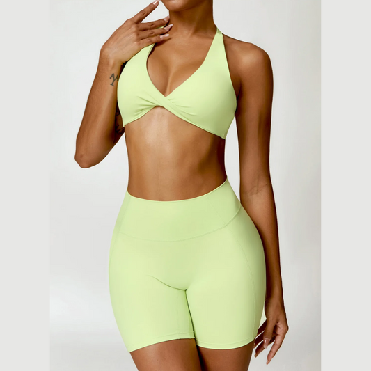 Brazalete de cuello de halter sin costuras y pantalones cortos de cintura alta