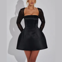 Emry – Schwarzes A-Linien-Kleid mit Paillettenärmeln