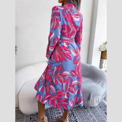 Inaya – Rosarotes Midikleid mit Blumenmuster und Knopfleiste