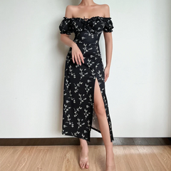 Lia – Schulterfreies Kleid mit Blumenmuster und hohem Schlitz