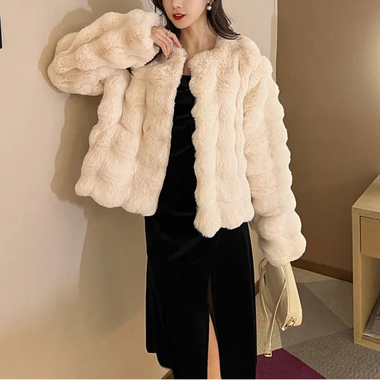 Maelis – Luxe Faux Fur Jacket