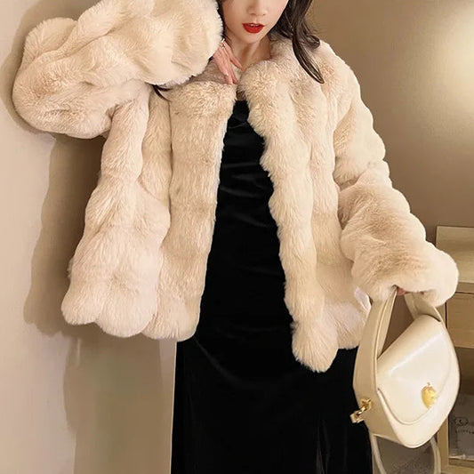 Maelis – Luxe Faux Fur Jacket