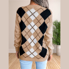 Lunetta - Beige Argyle Knitted V-Neck Sweater Top