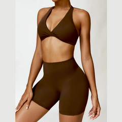 Brazalete de cuello de halter sin costuras y pantalones cortos de cintura alta