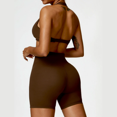 Brazalete de cuello de halter sin costuras y pantalones cortos de cintura alta