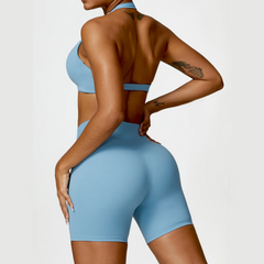 Brazalete de cuello de halter sin costuras y pantalones cortos de cintura alta