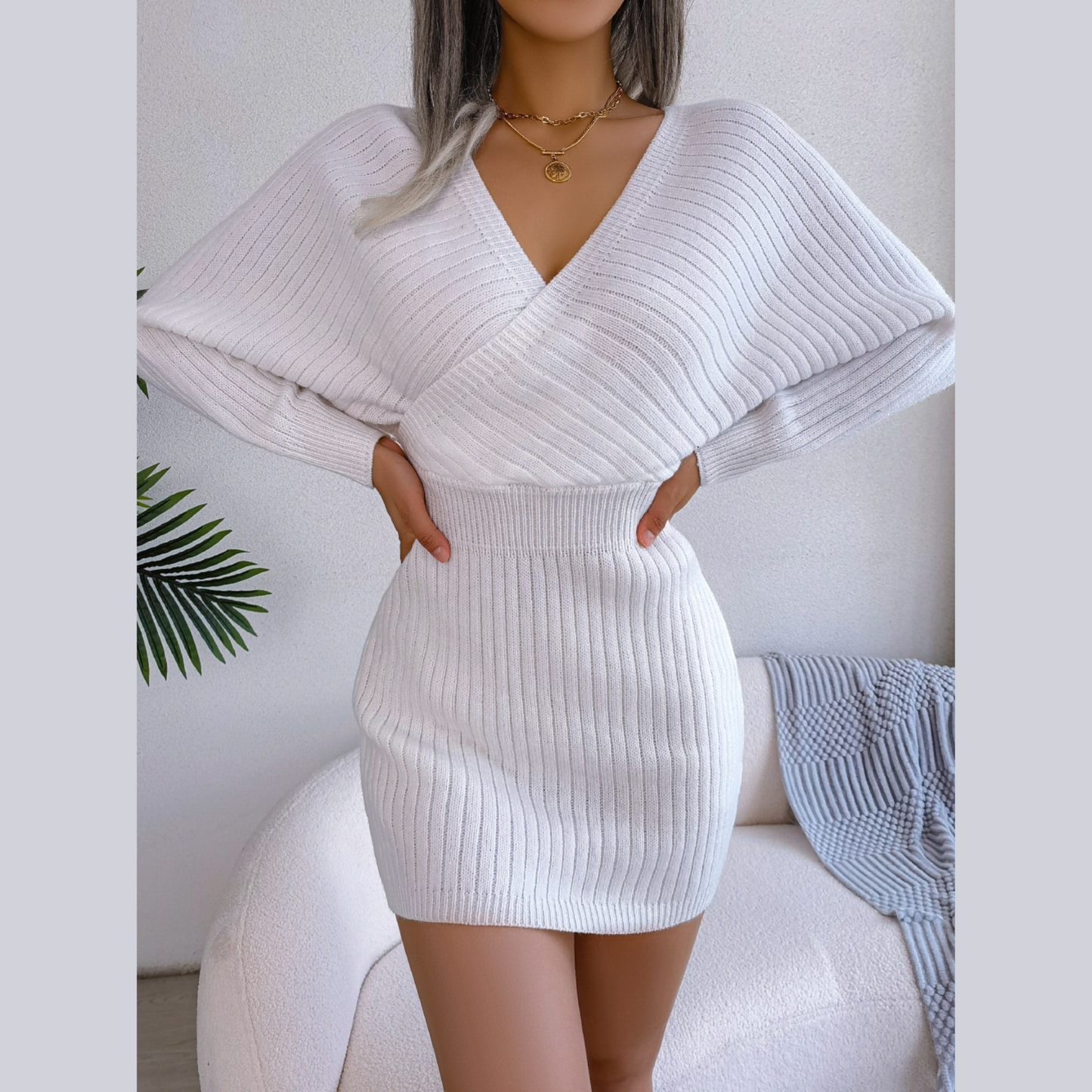 Tilly - White Batwing Sleeves Ribbed Sweater Dress