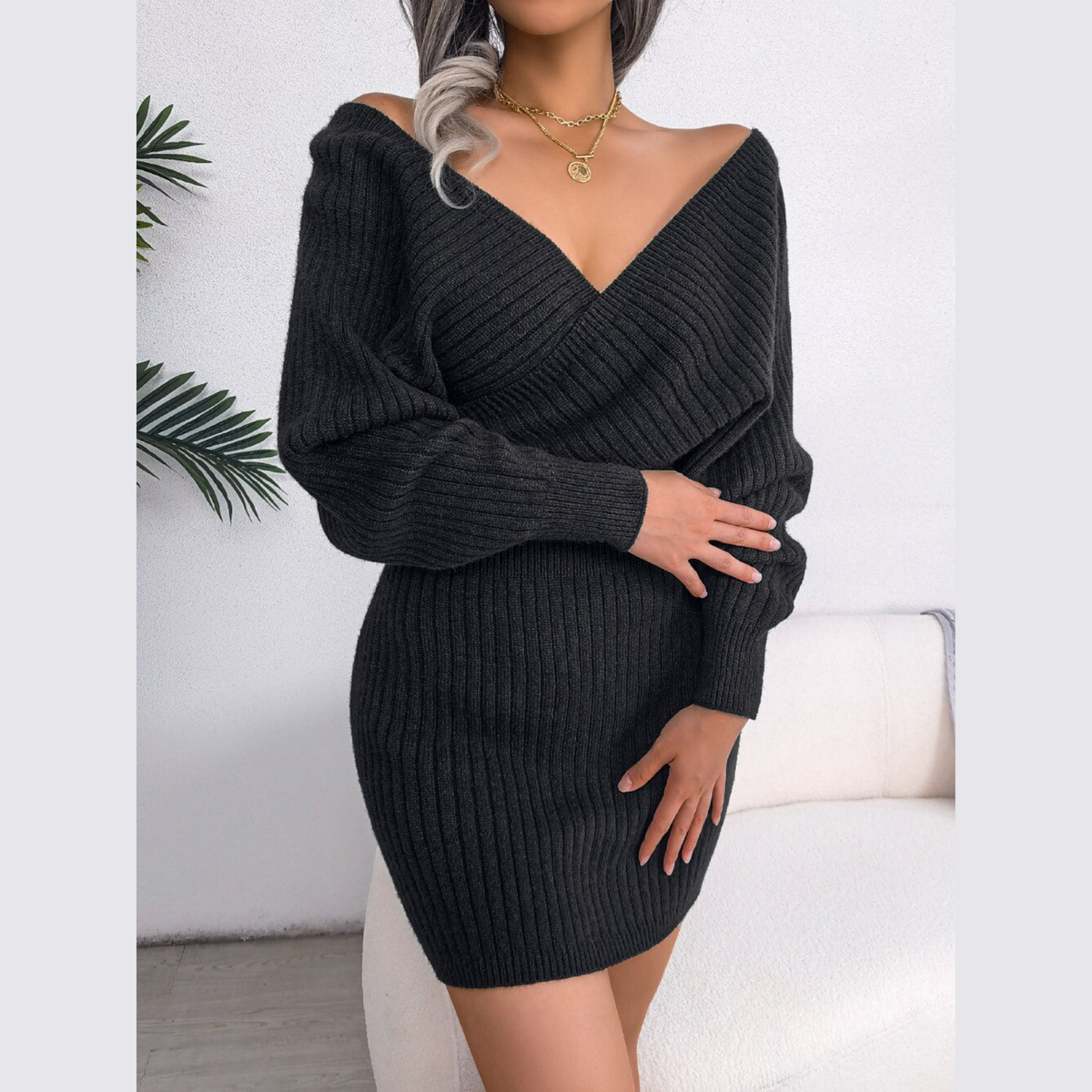 Tilly - Black Batwing Sleeves Ribbed Sweater Dress