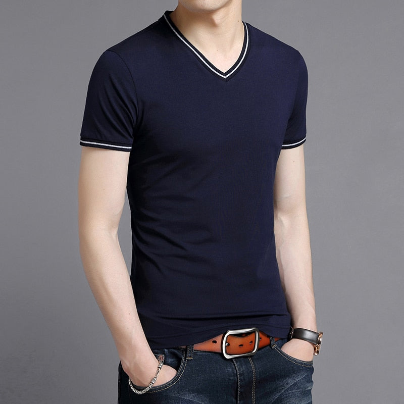 Elio - V Neck Solid T-Shirt - Model Mannequin